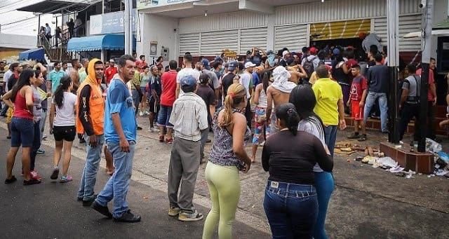 3 detenidos por intento de saqueo en mercado de Puerto La Cruz