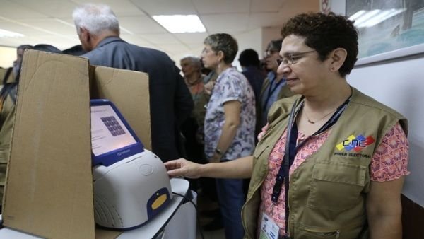 máquinas de votación cne