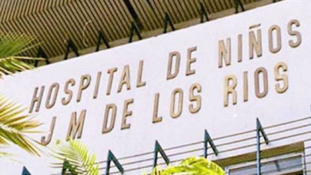 Caracas, 17 de agosto de 2021. La Academia Nacional de Medicina (ANM), se pronunció este martes, sobre la muerte de pacientes con patología renal crónica, en este caso los niños y adolescentes internados en el Hospital J.M. de los Ríos, que se encontraban a la espera de trasplante de órganos.