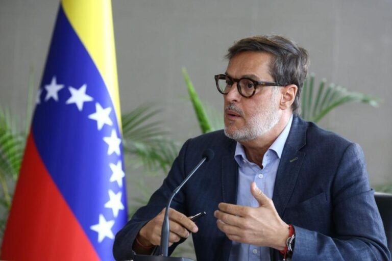 Félix Plasencia / Maduro / Duque