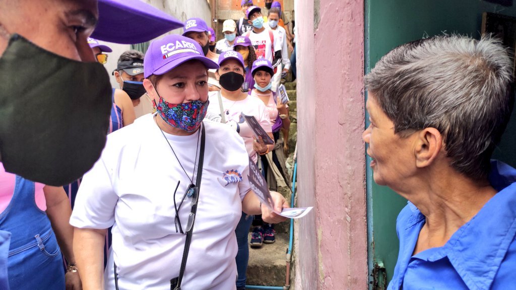 Caracas | Candidata a concejal Ana Yánez recorrió Las Mayas: Romperemos las cadenas del control social