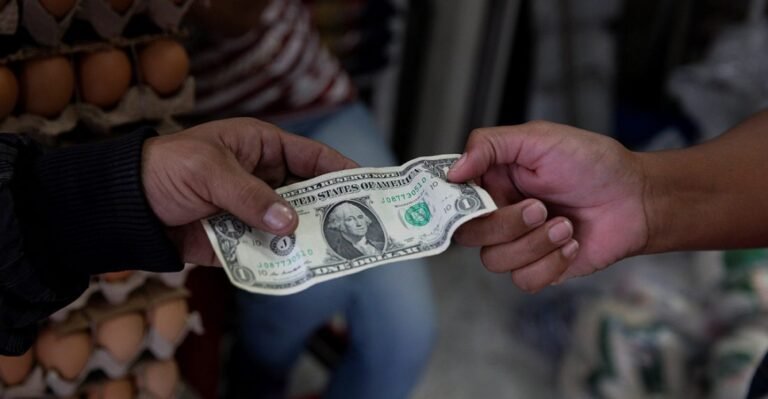 Precio del dólar se mantiene al cierre de este #17Feb (+Monitor)