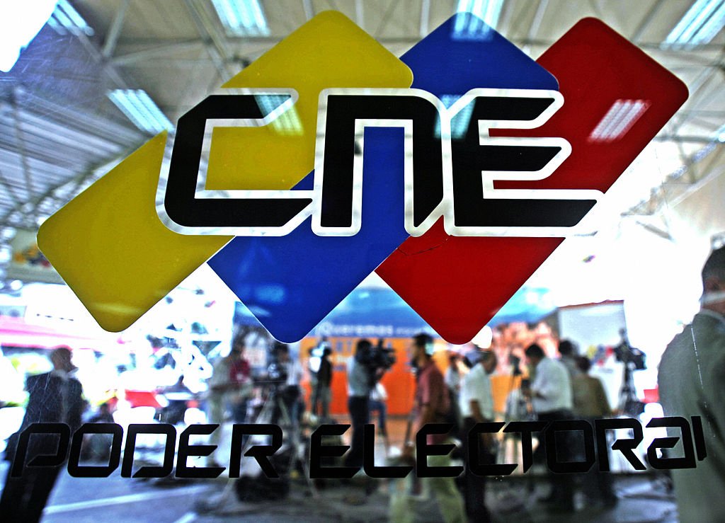CNE no acepta declinación de la candidatura de Carlos Ocariz