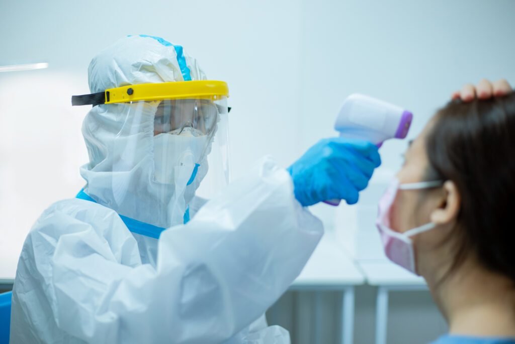 Israel detecta primer caso de flurona: Gripe y covid en simultáneo