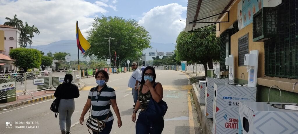 Venezuela habilita paso peatonal hacia Colombia por el puente Simón Bolívar (+Detalles)