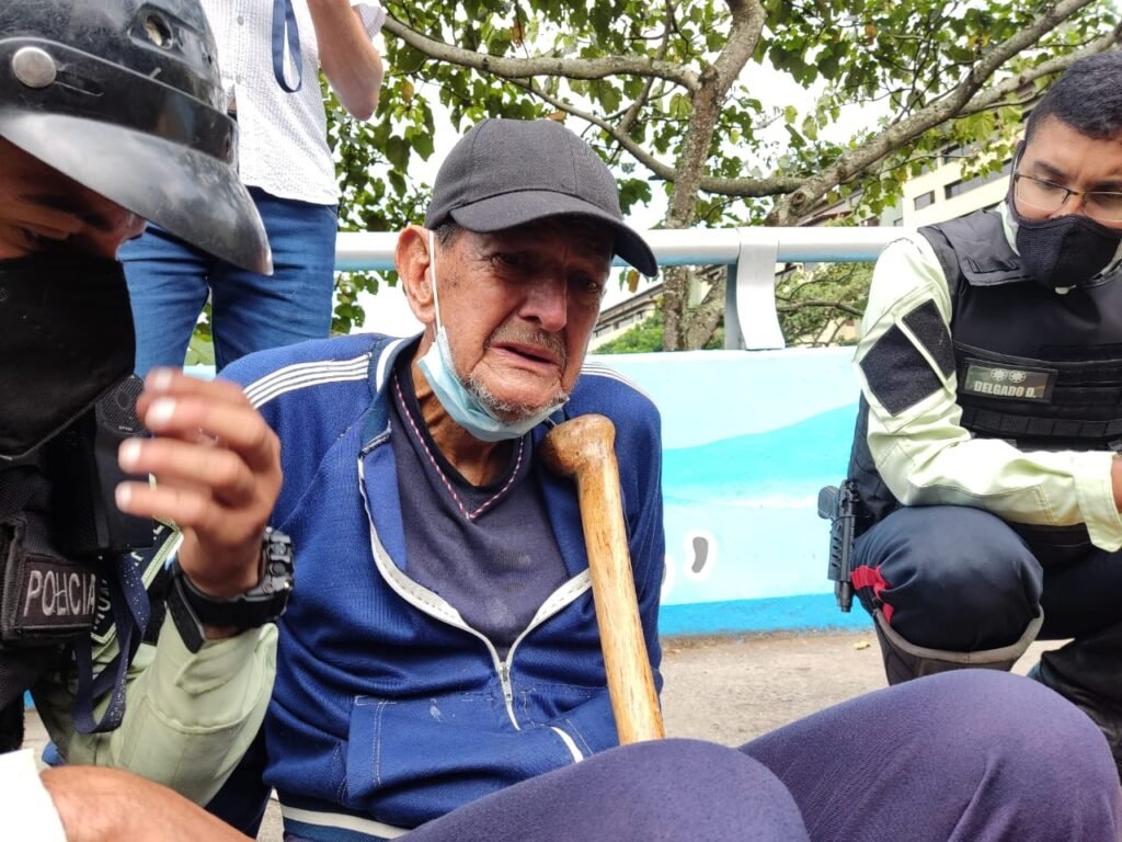 Táchira| Rescatan a adulto mayor que pretendía lanzarse del viaducto de San Cristóbal