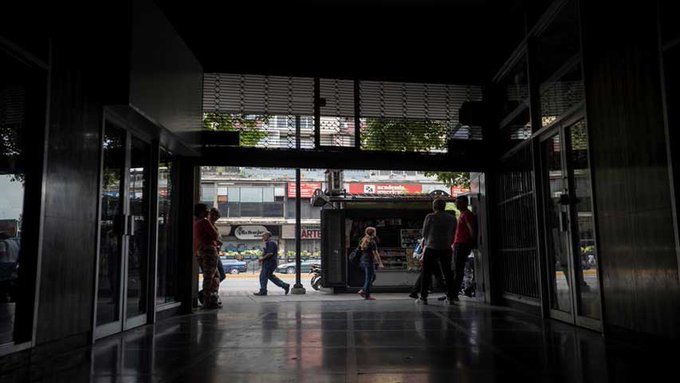 Reportan fallas eléctricas en la Gran Caracas y varios estados del país este 3Sept