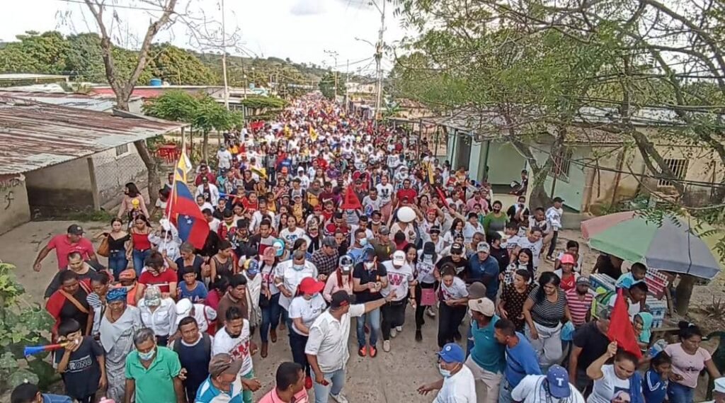 Zulia | Entre golpes y gritos se abrió el paso al municipio Jesús María Semprúm (+Videos)