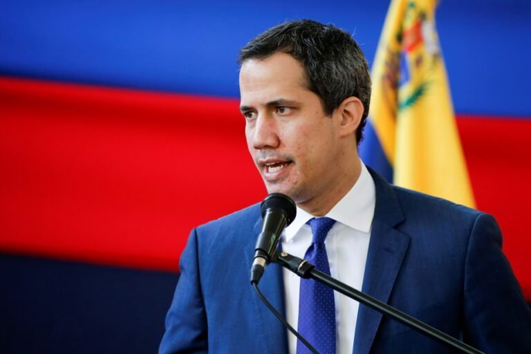 Administración de Guaidó se pronuncia por reunión EEUU-Maduro: "Sólo una Venezuela con garantías democráticas, puede ser proveedor energético" (Comunicado)