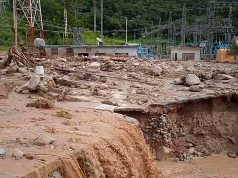 Más de 3 mil familias afectadas por fuertes lluvias en Mérida
