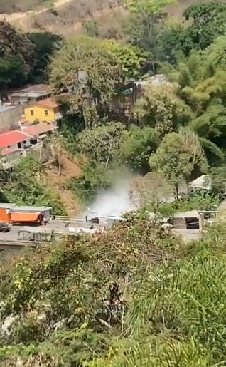 #AHORA Reportan que tubería matriz de Hidrocapital volvió a romperse en El Hatillo (Video)