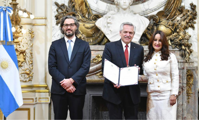 Alberto Fernández aprobó la designación de Stella Lugo como embajadora de Venezuela en Argentina