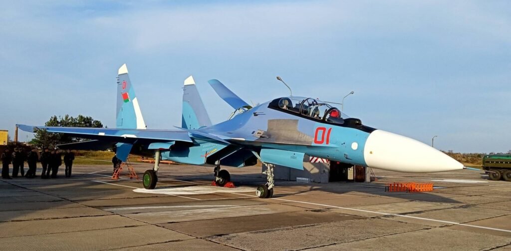 Avión caza su-30sm de Bielorrusia