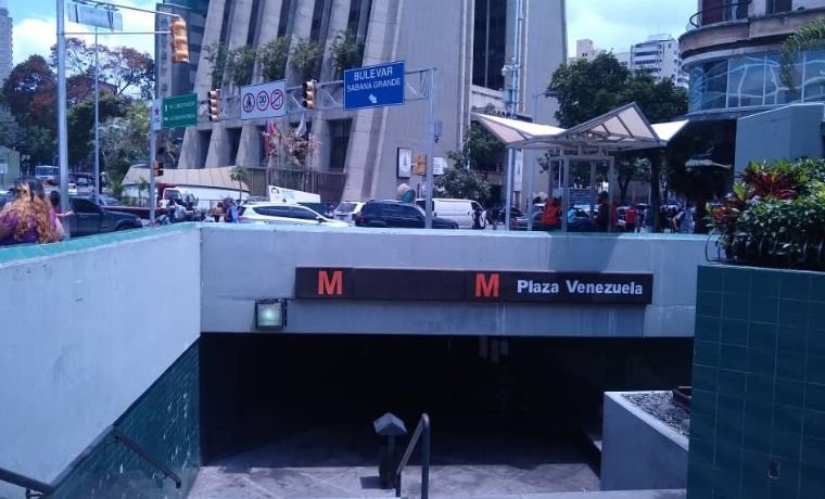 estación plaza venezuela cerrada