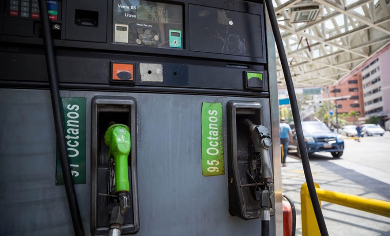 Oficialismo promete regular la distribución de gasolina, cuyo sector presenta fallas desde hace semanas