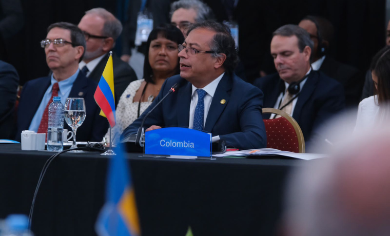 Gustavo Petro propone crear una ruta de tren que salga de Venezuela hacia Chile