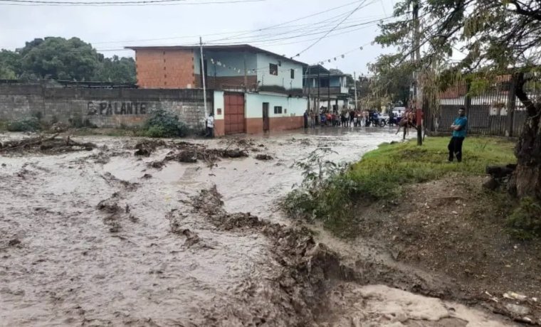 Lluvias causan estragos en el estado Lara con desbordes de quebradas, anegaciones y daños materiales