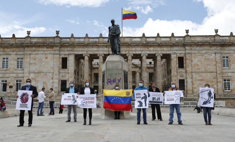 venezolanos protestan en Bogotá
