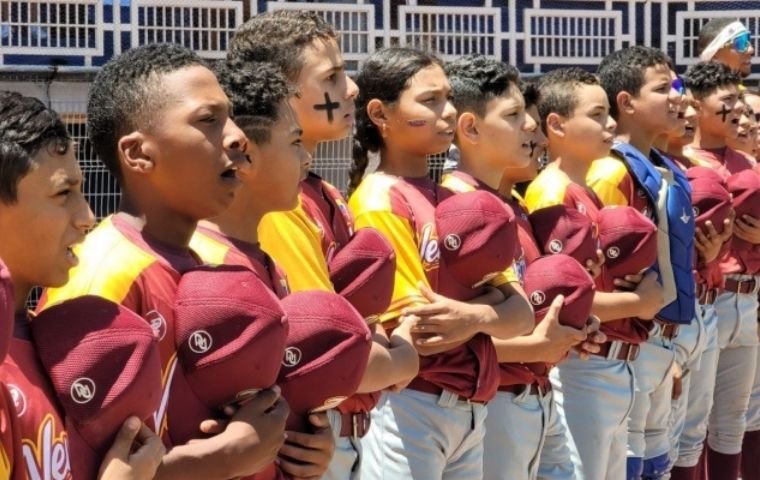 Venezuela subcampeona de premundial de béisbol U12