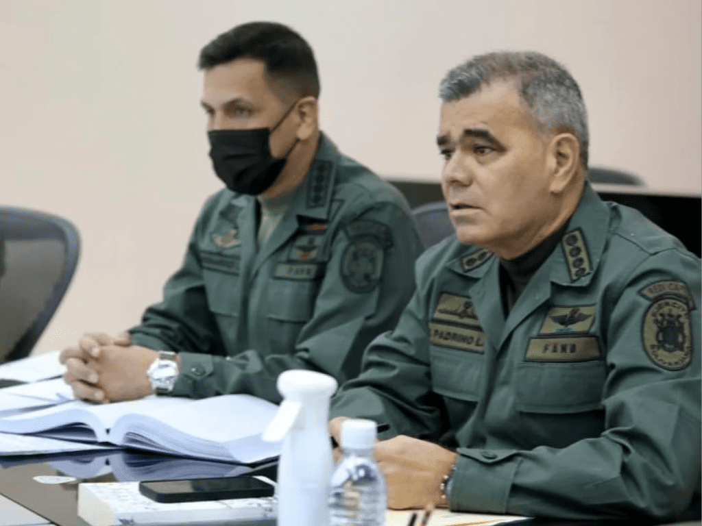 Los Generales en Jefe Hernández Lárez y Vladimir Padrino ratificados en los cargos claves de la Fuerza Armada
