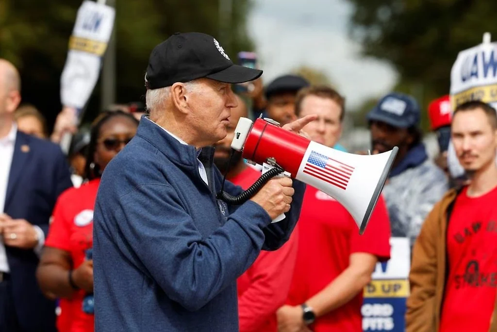 Biden se une a huelga de trabajadores