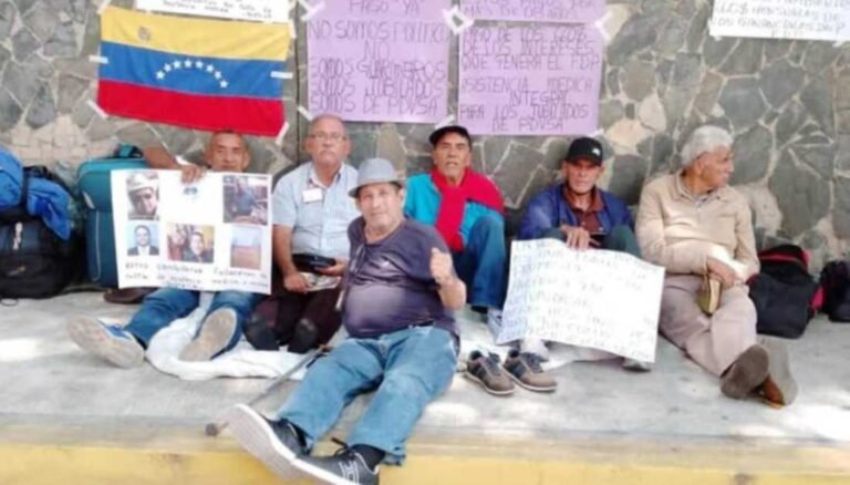 jubilados-pensionados-de-pdvsa 1 huelga de hambre