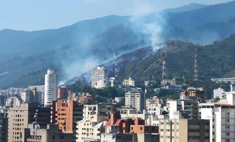 Reportan incendio forestal en el Parque Nacional El Ávila