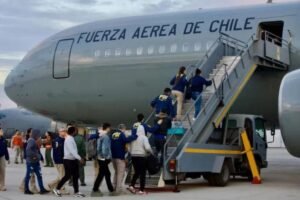 Chile deporta a 65 venezolanos por delitos o infracciones migratorias