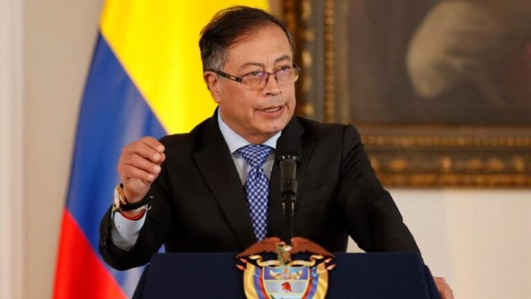 Gustavo Petro - Corrupción en Colombia