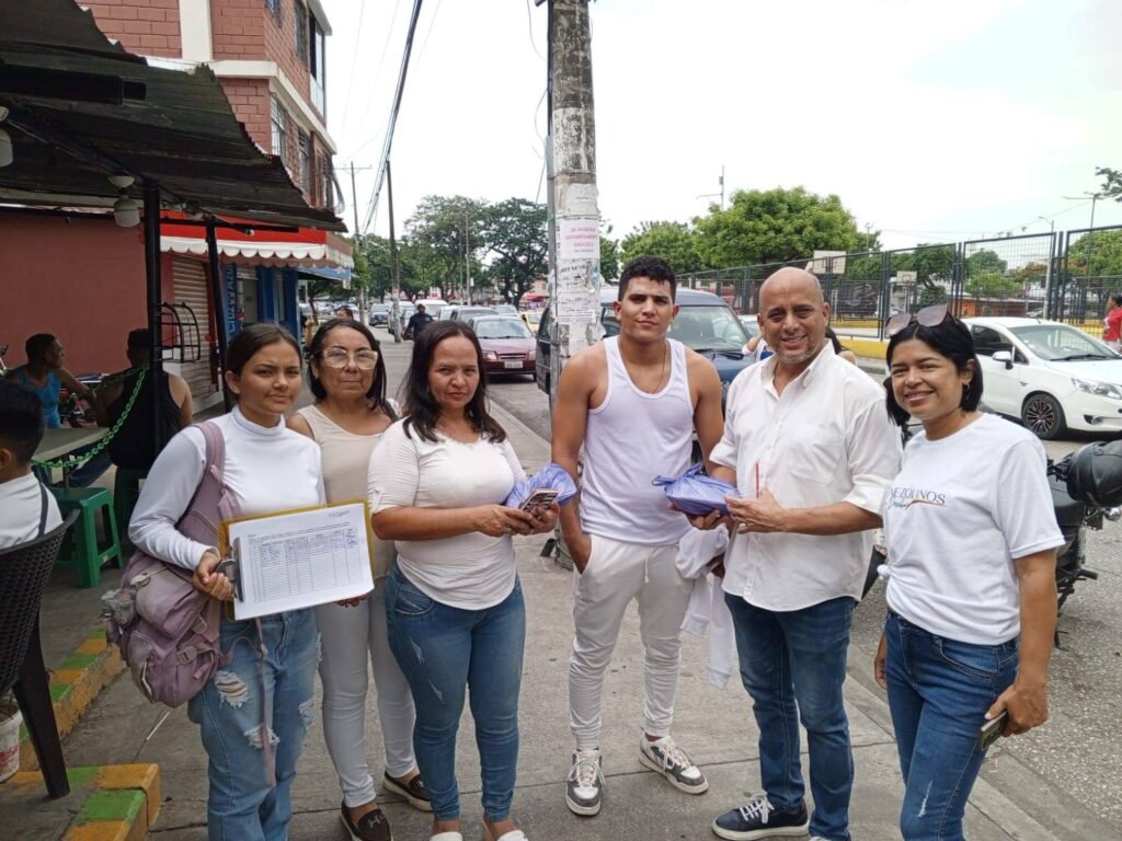 Firmazo de venezolanos en Ecuador