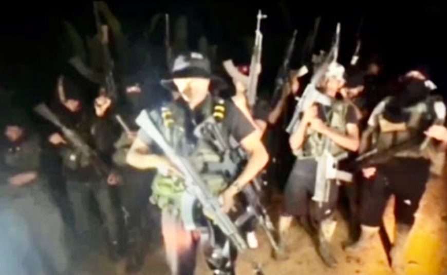 El Alto Mando hace silencio ante la arremetida de los colectivos contra la población y sobre la banda armada que amenaza a los militares