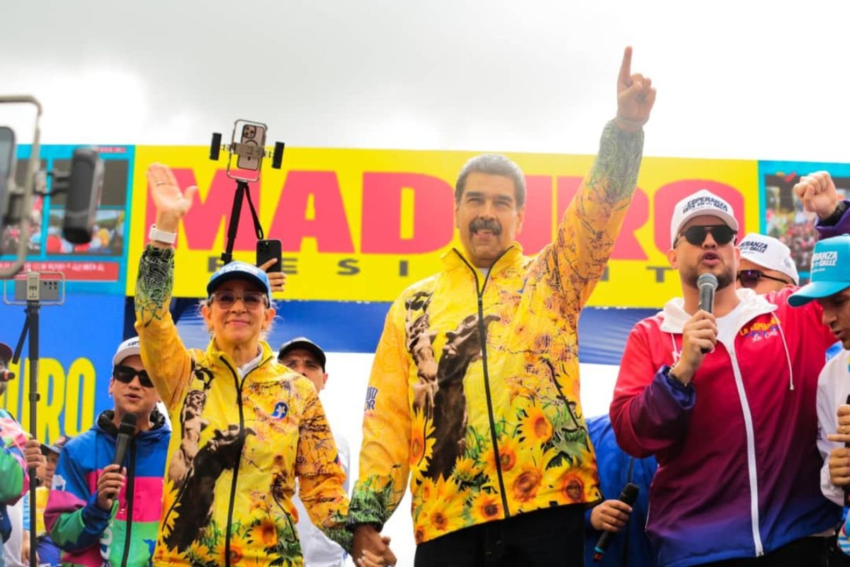 Maduro Amenaza a la Oposición |”Si Se comen la luz, vamos por ellos”