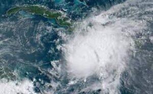 Texas se prepara para Beryl, la primera amenaza a EEUU en la temporada de huracanes 2024