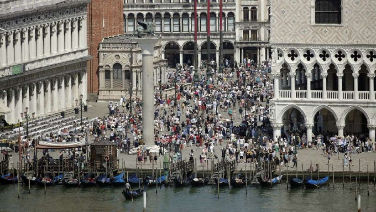 Venecia toma medidas drásticas para combatir el turismo excesivo