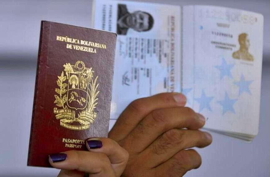Denuncian que el SAIME le ha anulado pasaportes masivamente a venezolanos en el exterior