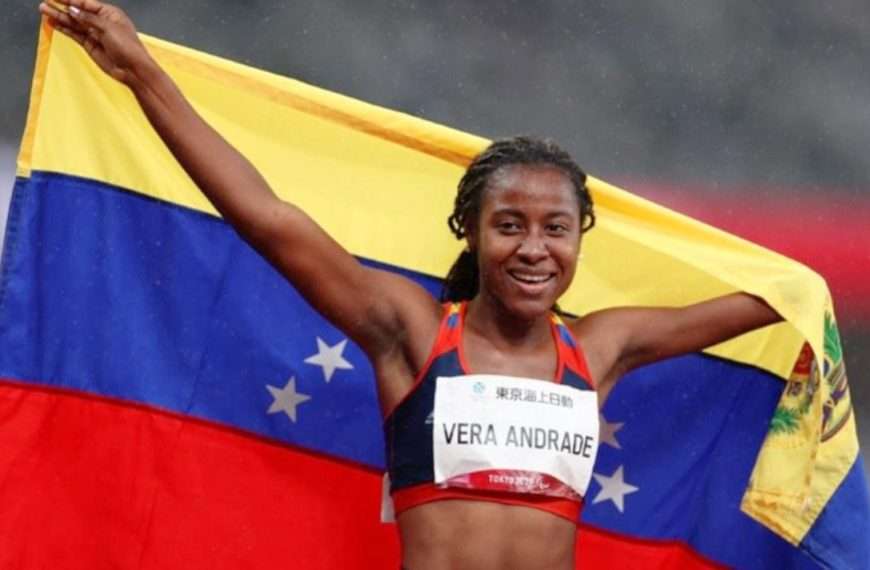 Lisbeli Vera brilla en París conquista medalla Plata y rompe récord personal en su debut