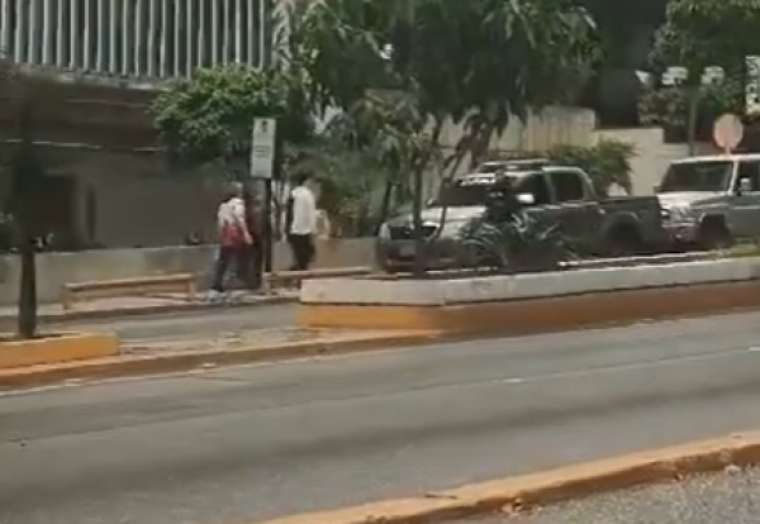 SNTP denunció que PNB se llevó a la periodista Carmela Longo y su hijo