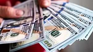 Dólar paralelo abre con nueva alza en su precio