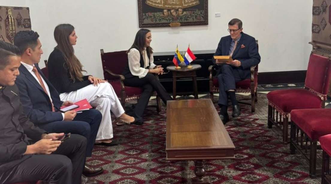 Gobierno venezolano entregó nota de protesta a la embajada de Países Bajos por ocultamiento de Edmundo González