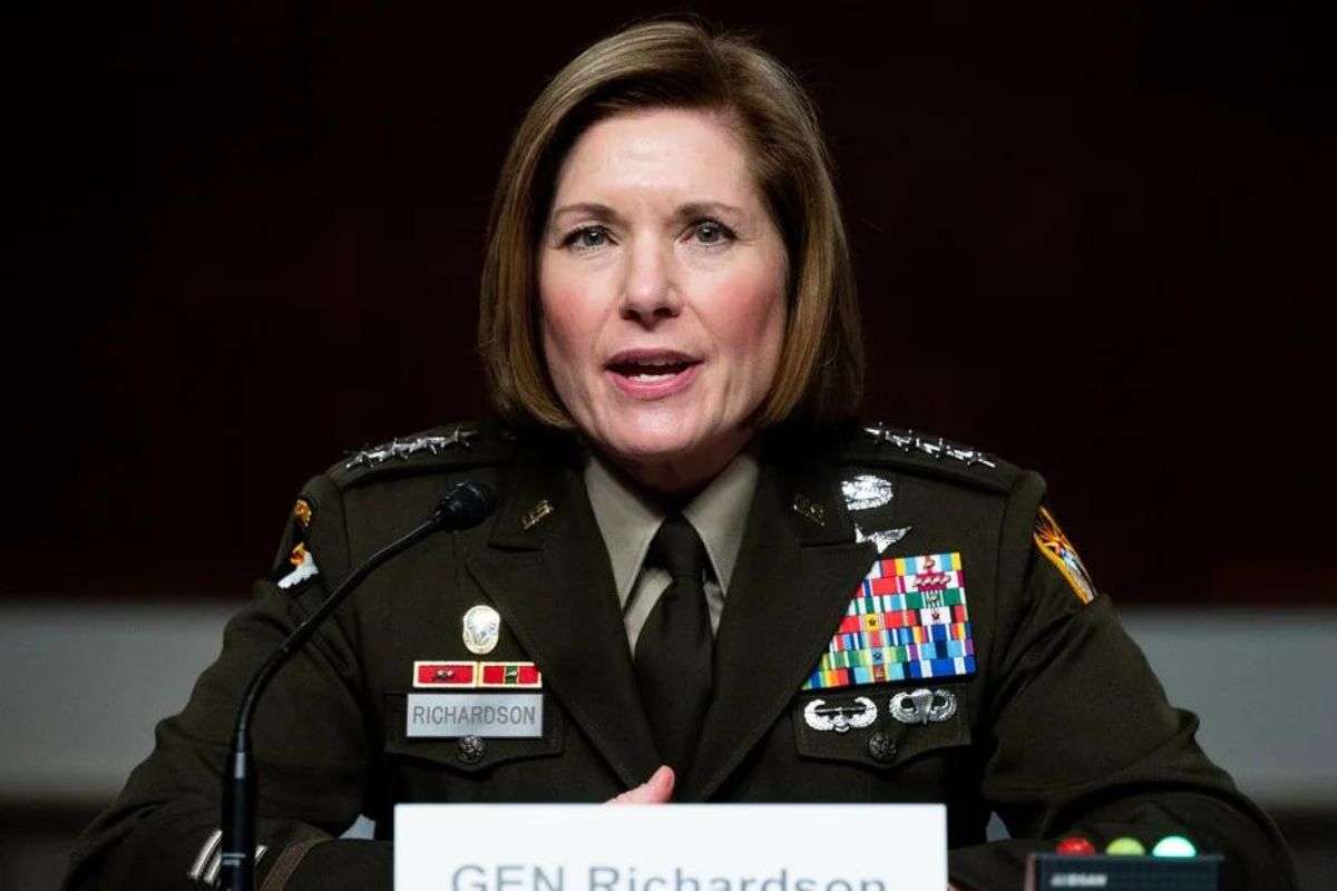 Jefa del Comando Sur de EEUU reitera su compromiso con una solución pacífica en Venezuela