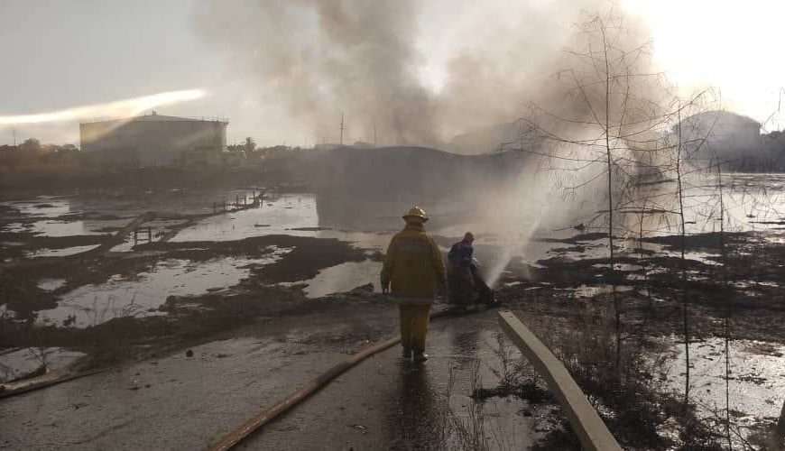 Bomberos logran controlar incendio en los tanques de PDVSA