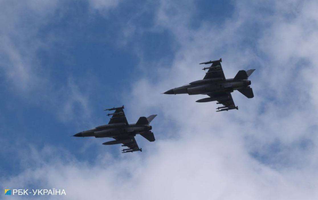 Cazas F-16 de Ucrania