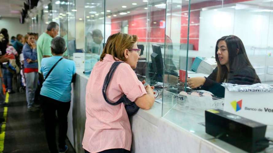 IVSS paga primer mes de aguinaldo