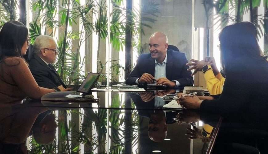 Ministerio de Educación y AVEC llegan a acuerdos de cooperación