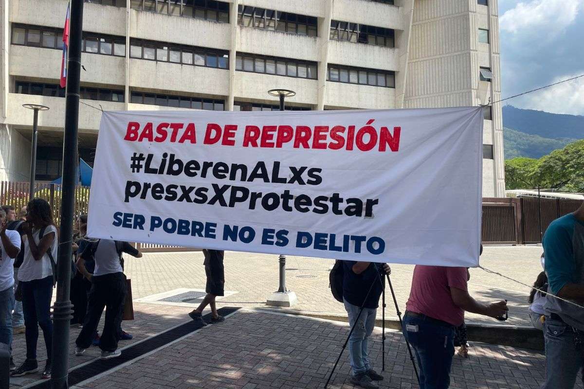 ¿Dos vasos de agua al día? La indignante realidad en la cárcel de Tocuyito
