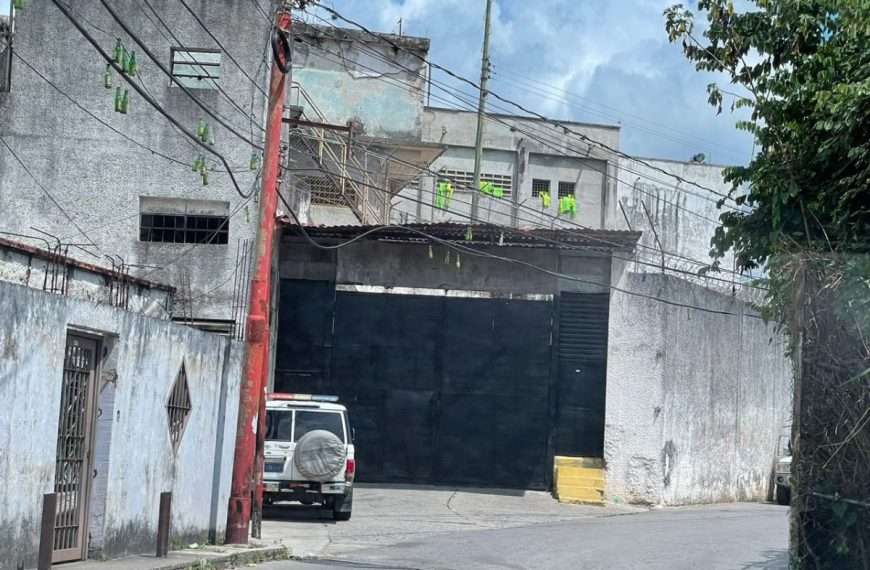 Mujeres detenidas sufren infestación de piojos en La Crisálida