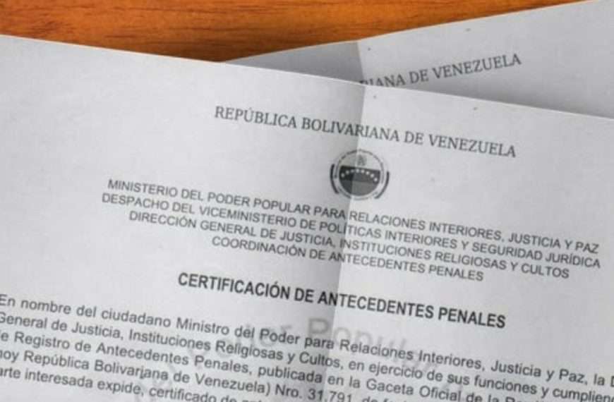 ¡Adiós a la página web caída! Ahora los antecedentes penales se tramitan en persona