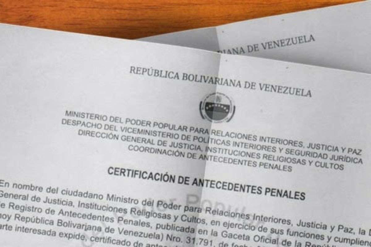 ¡Adiós a la página web caída! Ahora los antecedentes penales se tramitan en persona