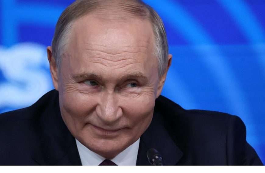 Vladímir Putin, presidente de Rusia, ha dispuesto la realización de maniobras con las fuerzas nucleares estratégicas para probar el lanzamiento de misiles balísticos y de crucero. Durante una declaración televisada, Putin enfatizó la necesidad de contar con fuerzas estratégicas modernas ante el incremento de tensiones geopolíticas y nuevas amenazas