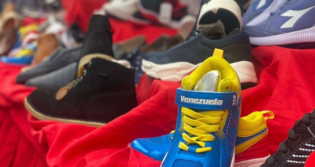 Venta de zapatos de producción nacional en peligro por importaciones, según Cavecal